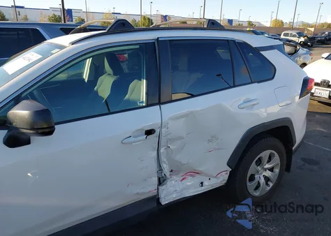 2021 Toyota Rav4 Le z USA, uszkodzony, nr VIN 2T3H1RFV5MC164905